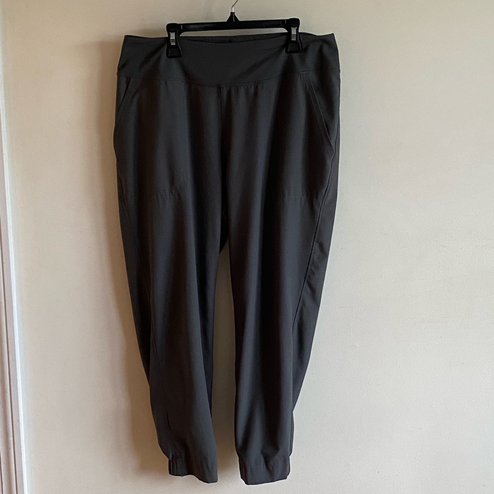 Patagonia Happy Hike Studio Pants
Joggers Gray Pull On Stretch Hiking
Size Med